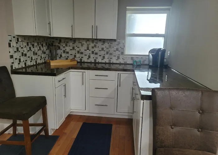 Great Large Home,8 Min From Downtown